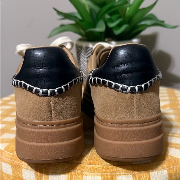 Steve Madden Women’s Dodge Sneakers - Picture 4 of 8